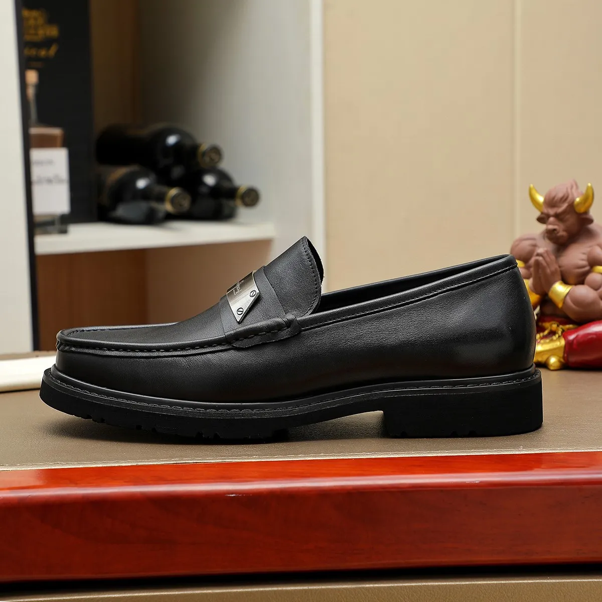 Men's shoes 💰500 Ferragamo [Ferragamo] top imported suit men's shoes 💯Original copy of the official website, product materials: selected imported embossed calfskin + luxury hardware buckle accessories ~ imported water-dyed cow 🐂 leather lining. Strong three-dimensional visual effect, original combination outsole, multiple colors available😘 Size: 38-44 (.45.46. Customized)